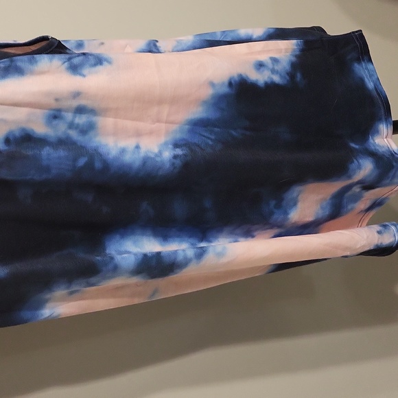 Nora Cora sleeveless top tie dyed. - Picture 7 of 10